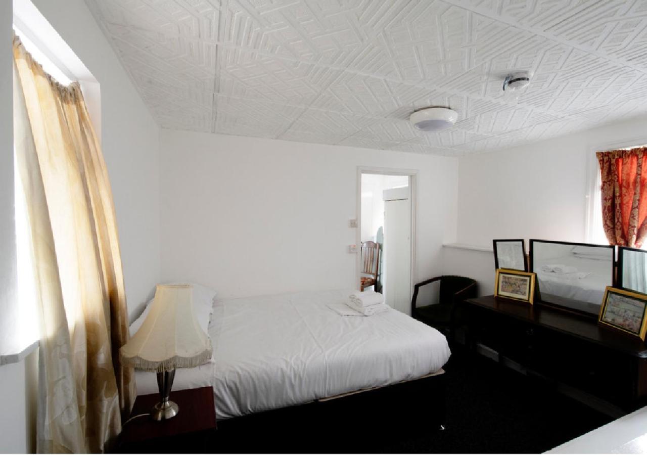 ניופורט Hotels 24-7 - The Old Victoria Hotel מראה חיצוני תמונה